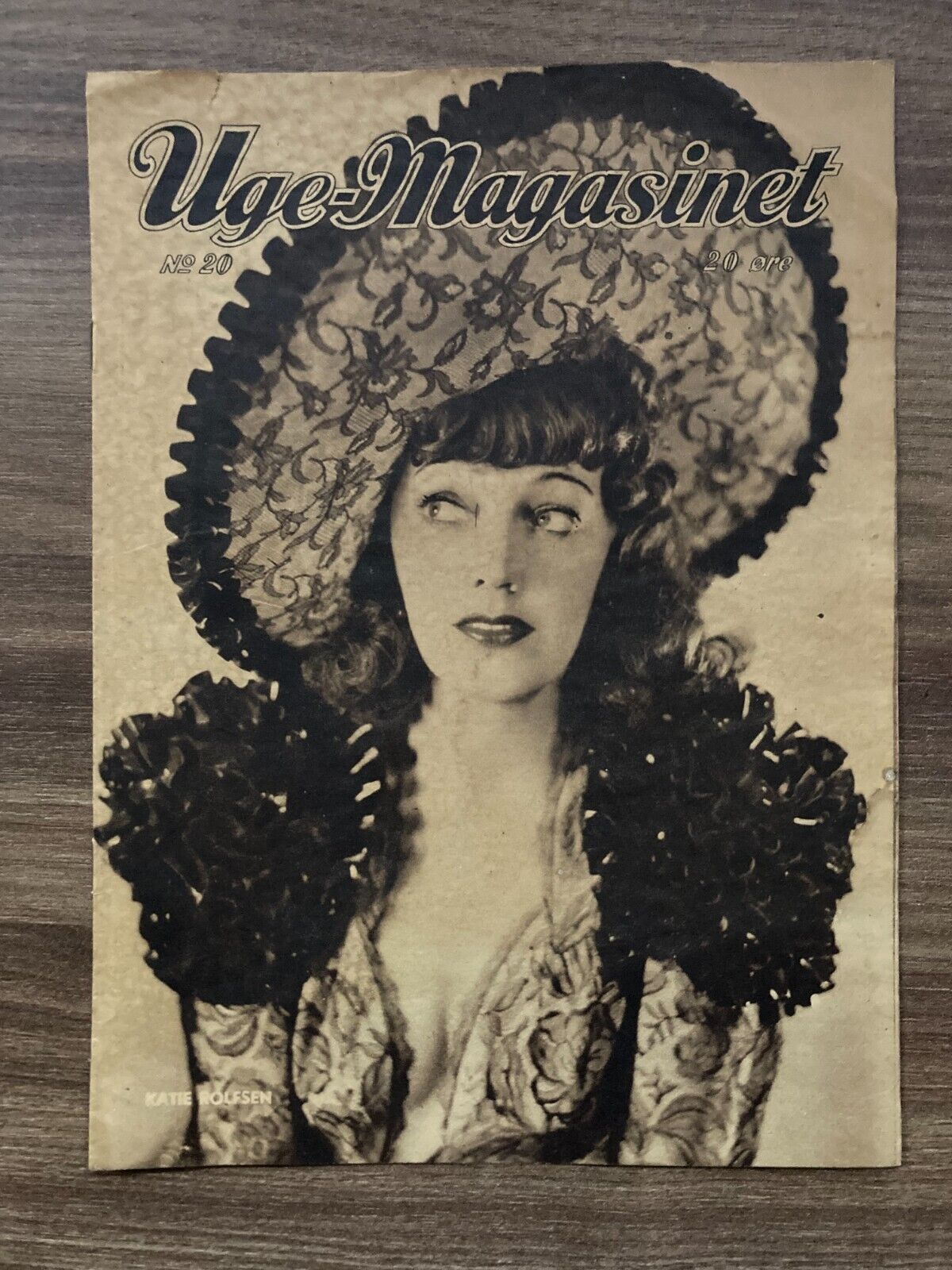 Katie Rolfsen Front Cover 1940s Complete Antique Danish Magazine "Uge-Magasinet"