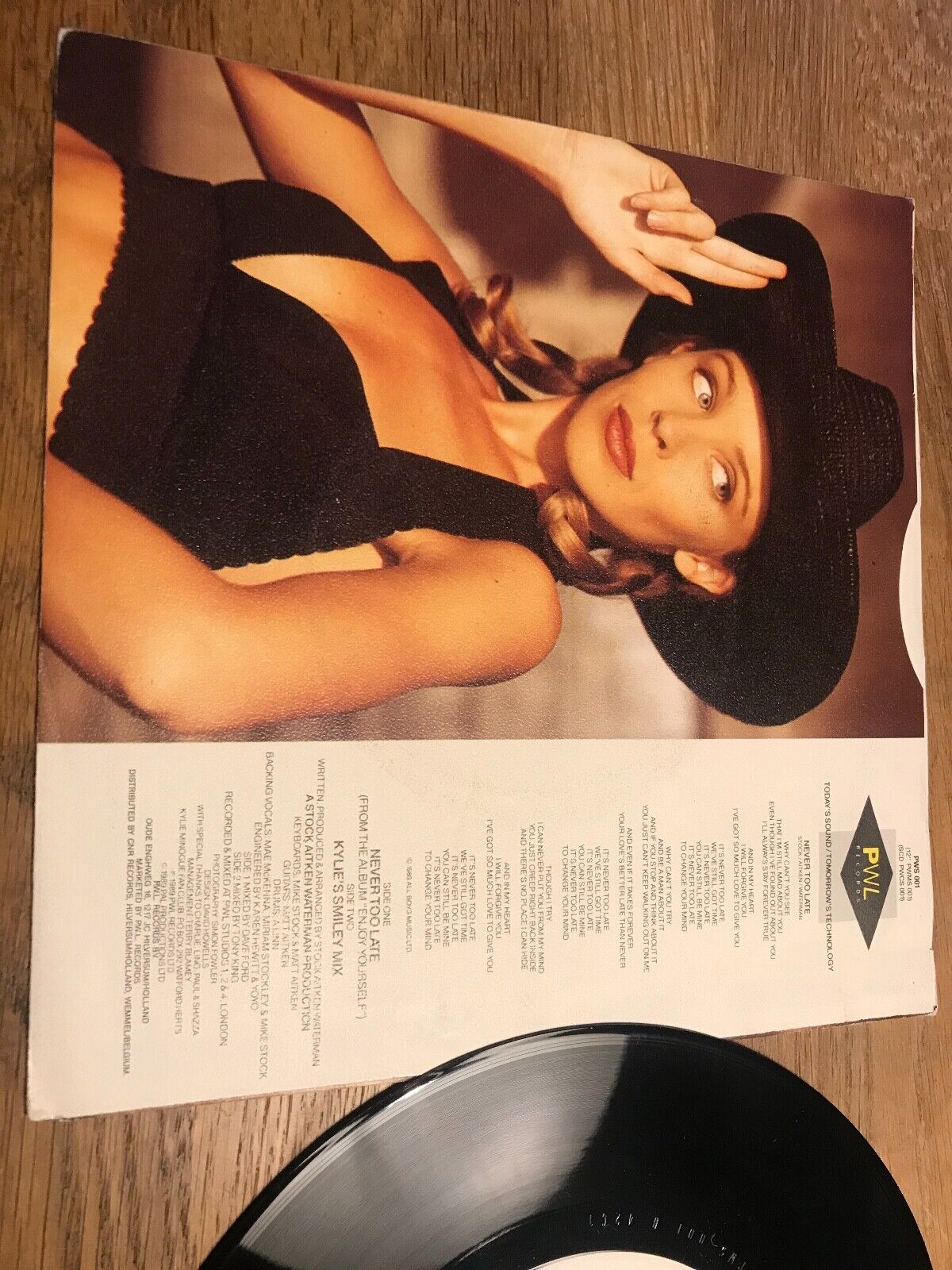 KYLIE MINOGUE "NEVER TOO LATE / KYLIE´S SMILEY MIX" 1989 DUTCH PRESS 7" VINYL 7"