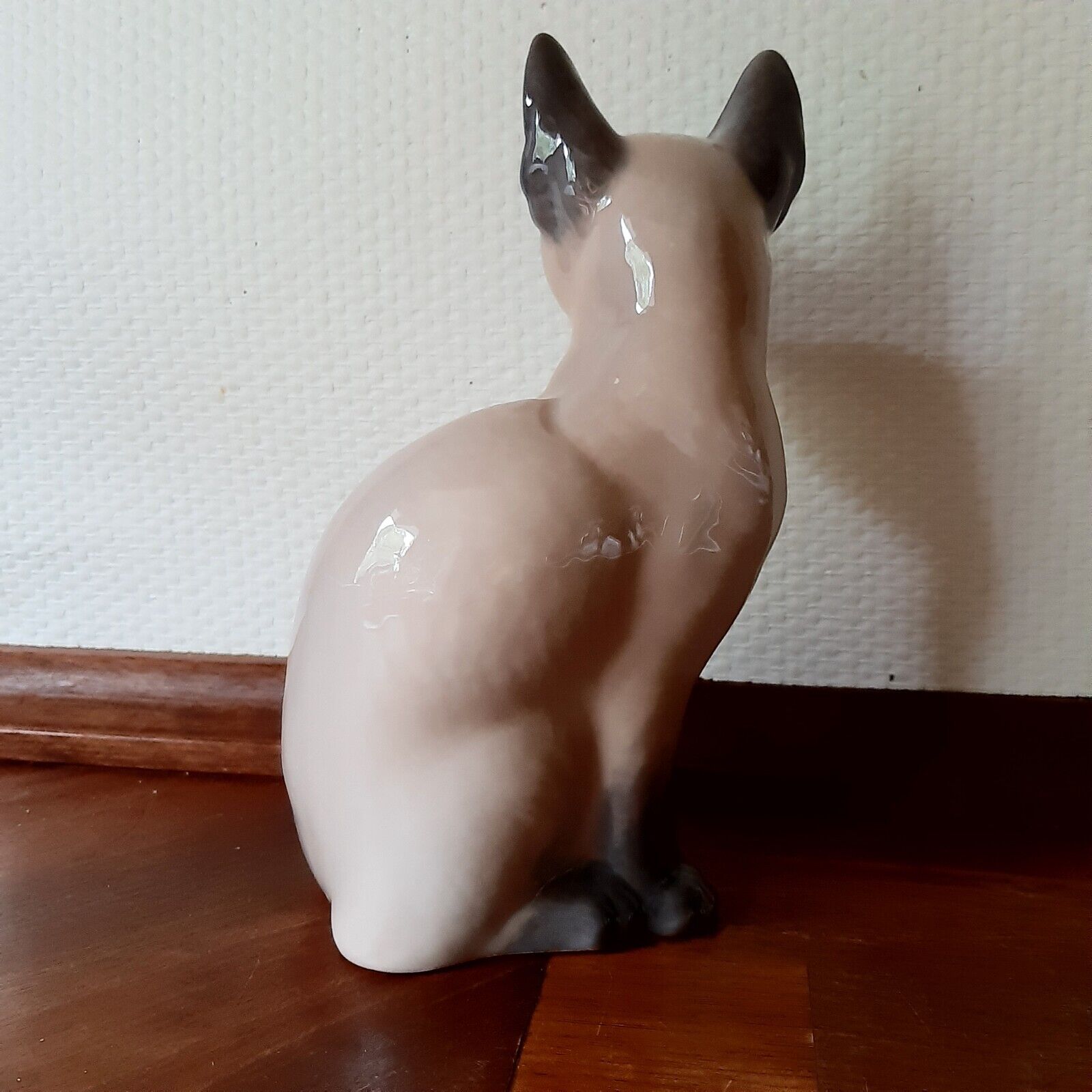 SIAMESE CAT by Th Madsen for ROYAL COPENHAGEN # 3281 Fact FIRST & very sweet