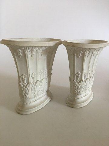 Royal Copenhagen Pair of Empire vases by Hetsch 1820-1850