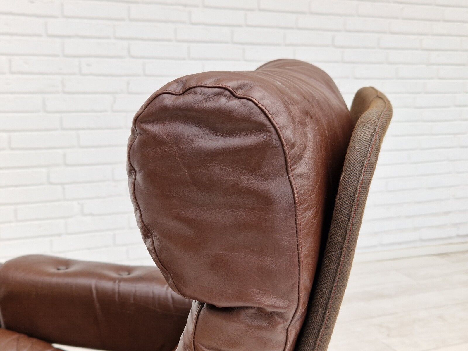 1970s Scandinavian adjustable lounge chair brown leather oak wood