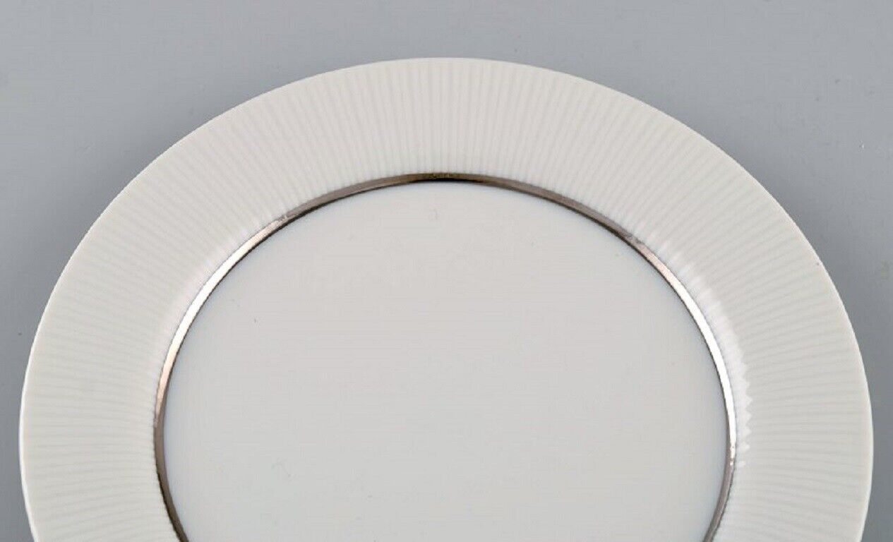 Tapio Wirkkala for Rosenthal Eight rare Modulation plates in porcelain