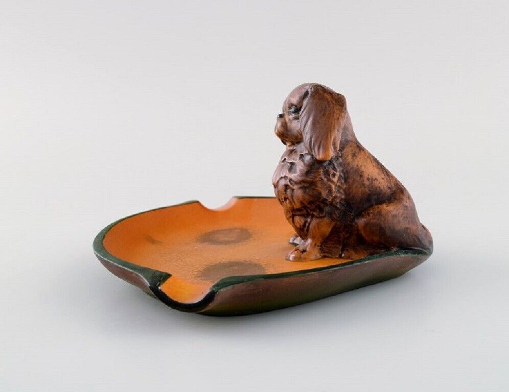 Ipsen's Denmark Bowl in hand-painted glazed ceramics with Pekingese