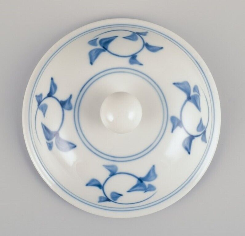 Royal Copenhagen "Noblesse" lidded bowl designed by Gertrud Vasegaard