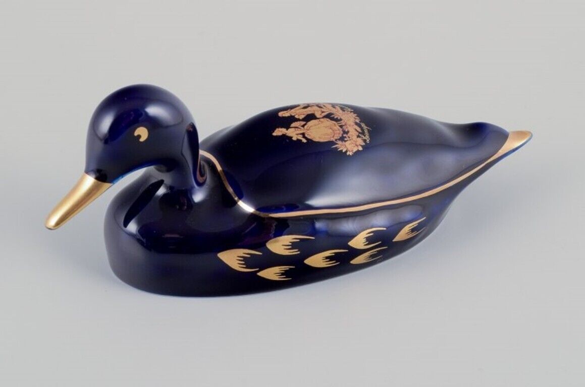 Limoges France Two porcelain ducks decorated with 22-karat gold leaf