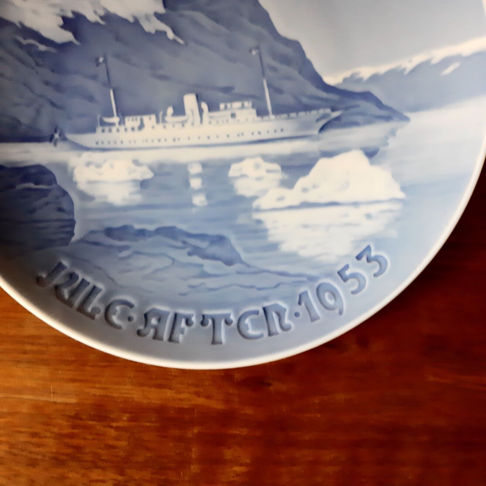 1953 Christmas plate BING & GRONDAHL Royal Copenhagen Fact 1