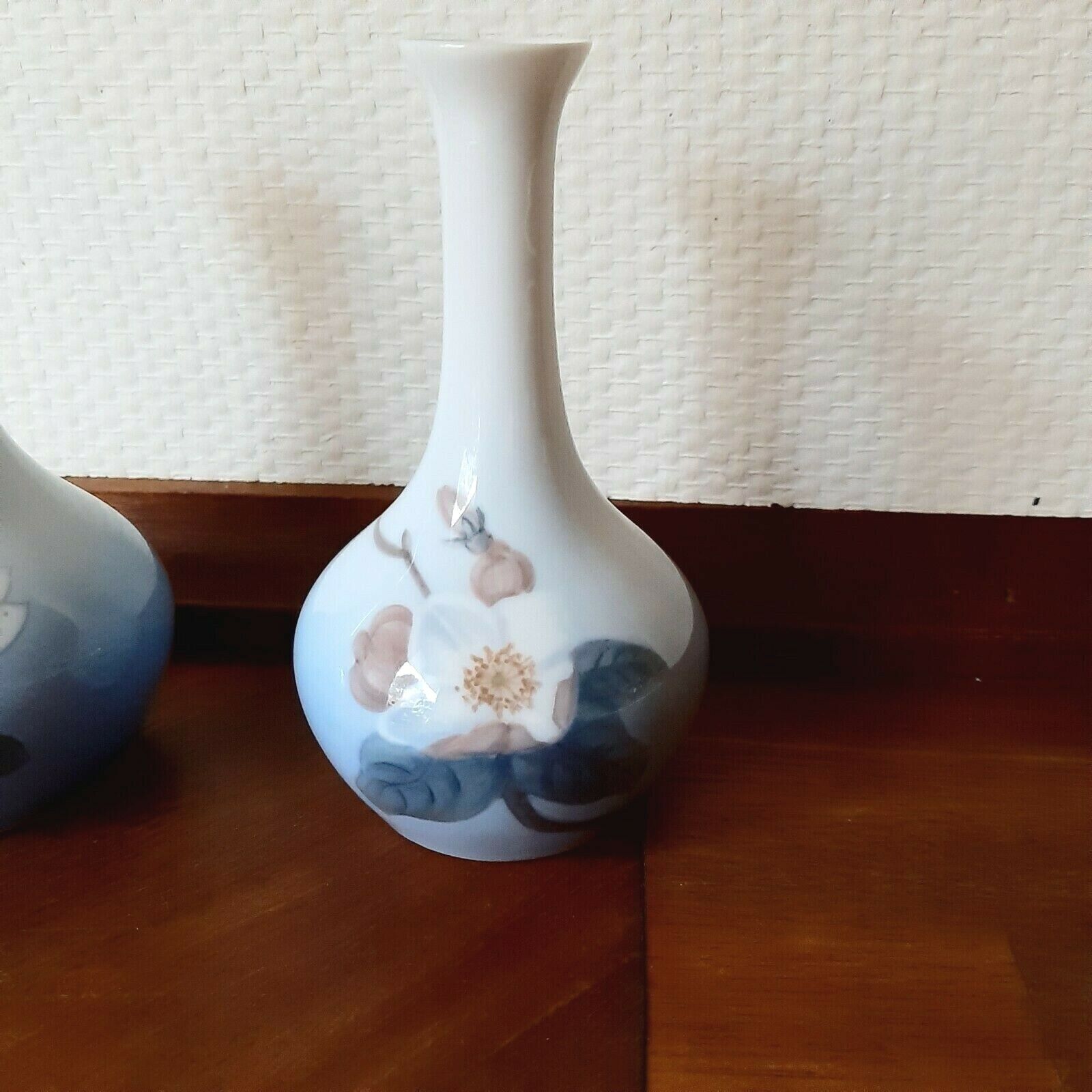 SWEET PAIR Floral vases 232-5143 & 8358-143 Bing & Grondahl Royal Copenhagen 1st