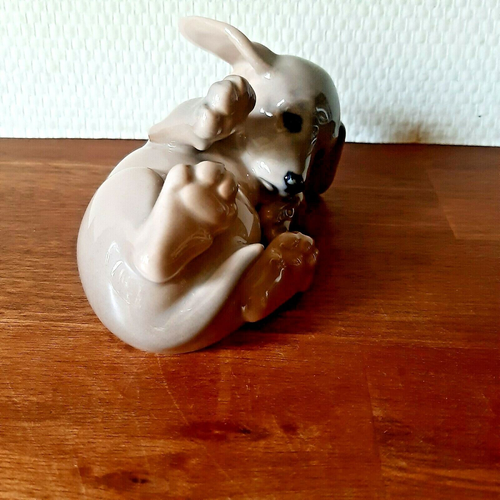 DACHSHUND # 1408 by Olaf Mathiesen for ROYAL COPENHAGEN 1952 Factory Second