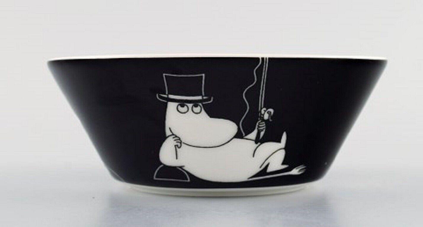 Arabia Finland Two porcelain bowls with motifs from "Moomin" Late 20th C