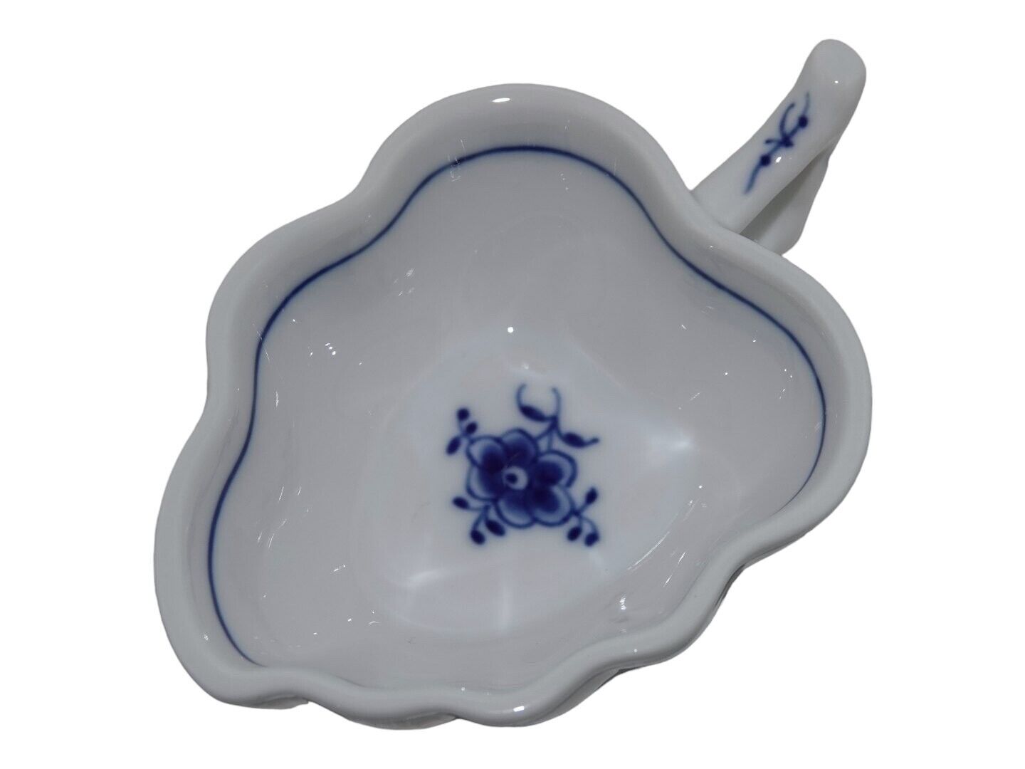 Royal Copenhagen Blue Fluted Plain small dish with handle