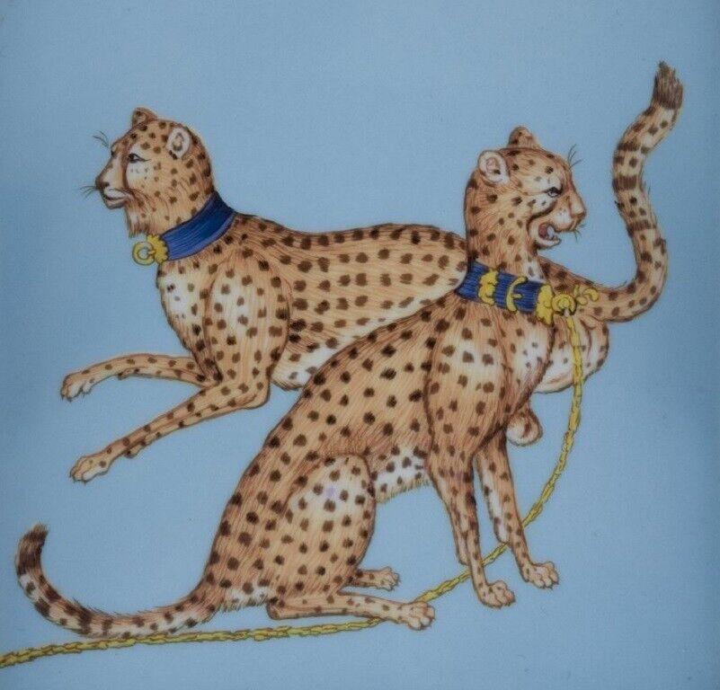 Porcelaine de Paris (Décor - Chasses Royales) Hand decorated bowl with cheetahs