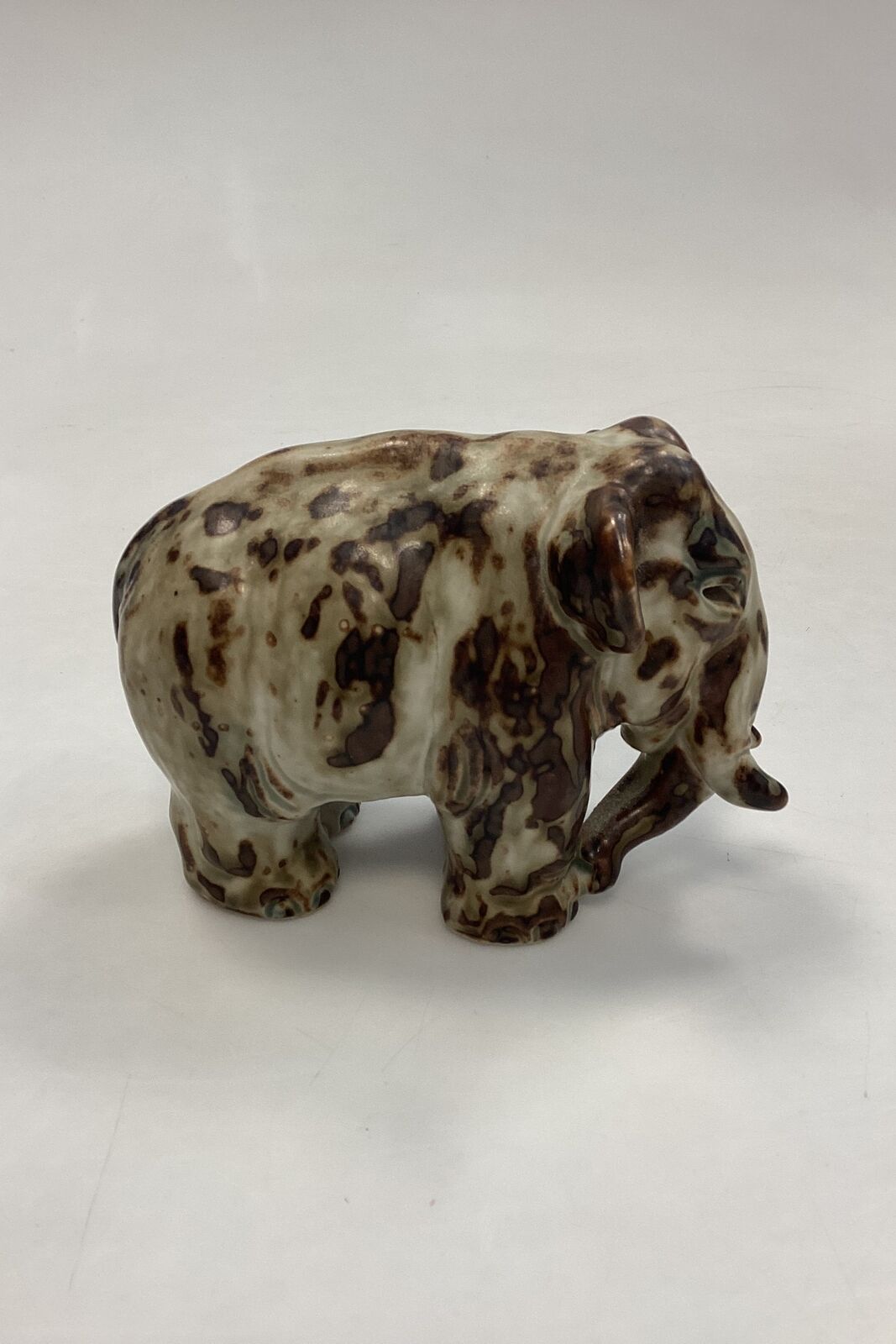 Royal Copenhagen Stentojsfigur af Elefant No 20186