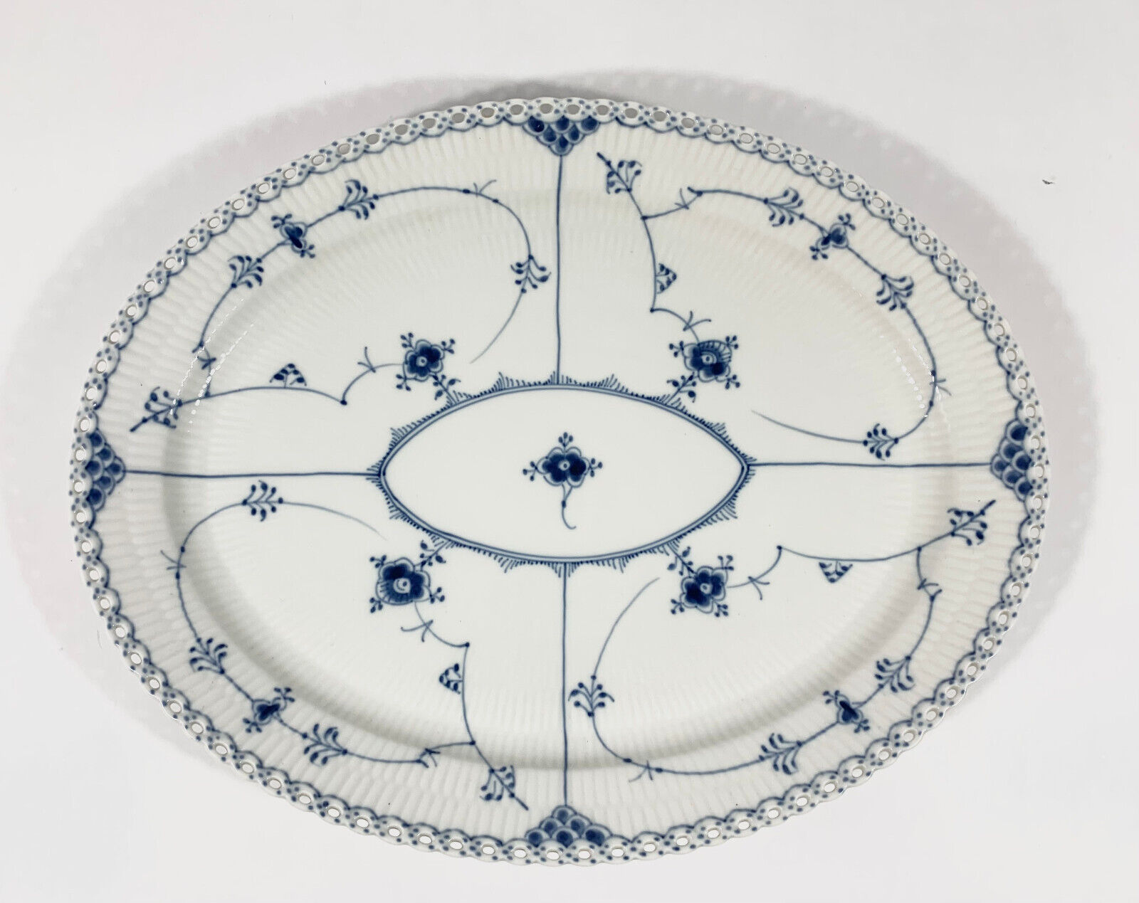 Royal Copenhagen Blue Fluted Full Lace 1149 Large Serving Tray Platter Plate