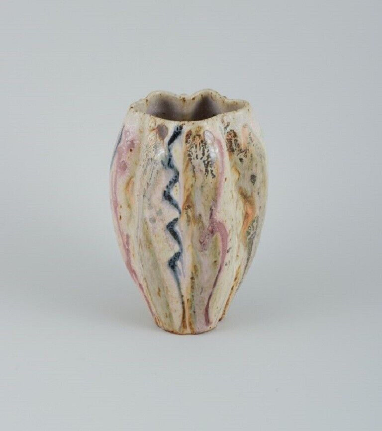 Asian ceramic vase Hand-painted with classic floral motif