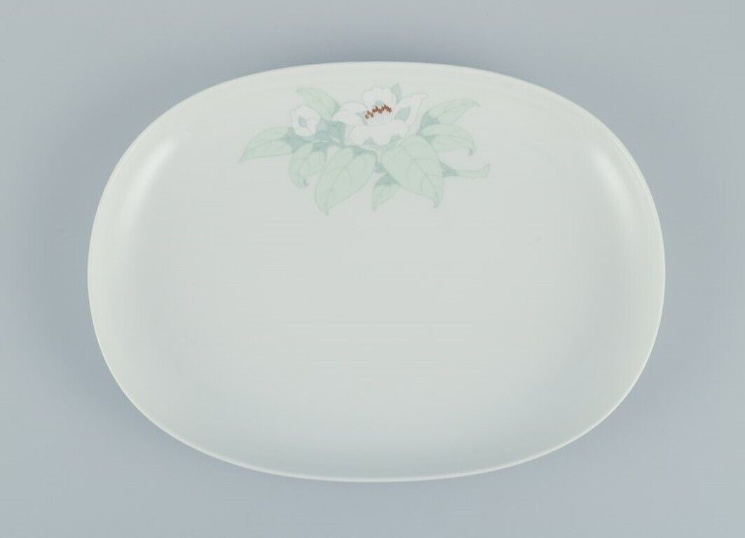 Tapio Wirkkala for Rosenthal Studio-linie Two oval dishes with a flower motif