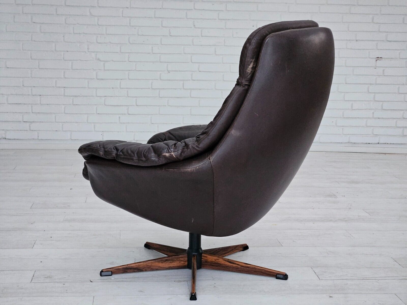 1970s Vintage Danish leather armchair by HWKlein original good condition