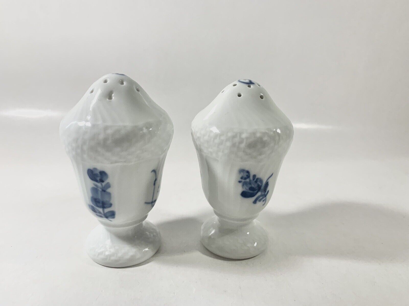 Royal Copenhagen Blue Flower 1876  1706 Salt  Pepper Shaker