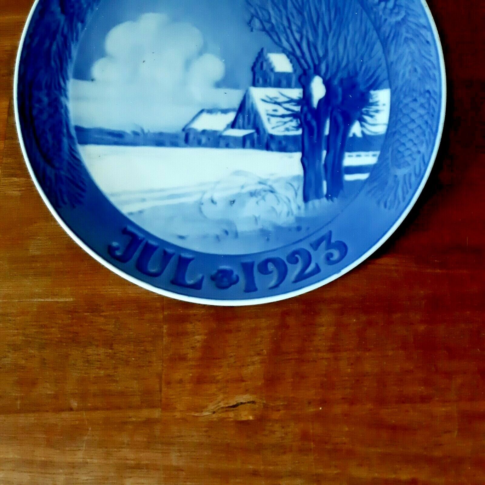 OLD 1923 Christmas Plate 18 cm Church in Snow Landscape ROYAL COPENHAGEN 1st