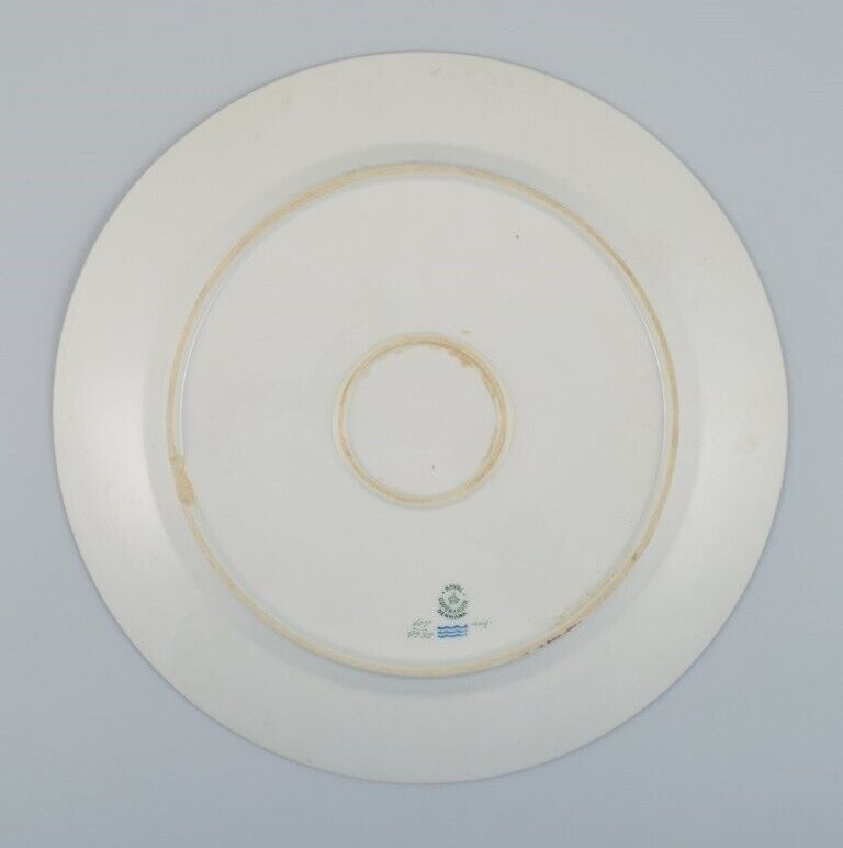 Royal Copenhagen no 607 Round serving dish in porcelain