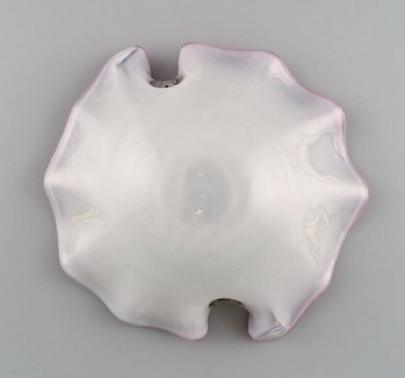 Organically-shaped Murano bowl in mouth-blown art glass  Italian design