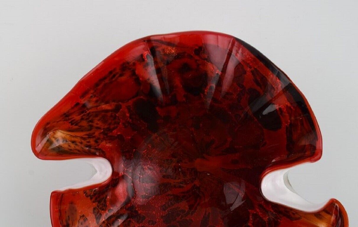 Organically-shaped Murano bowl in mouth-blown art glass  Italian design