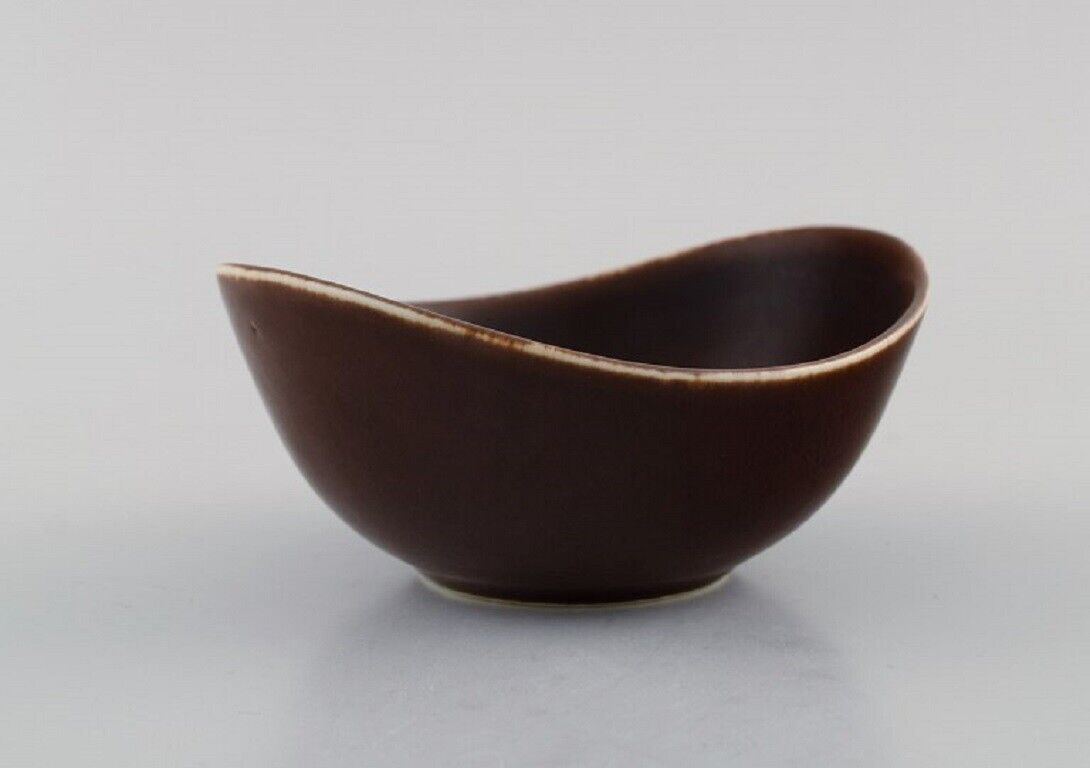 Gunnar Nylund (1904-1997) for Rörstrand Bowl in glazed ceramics Mid-20th C