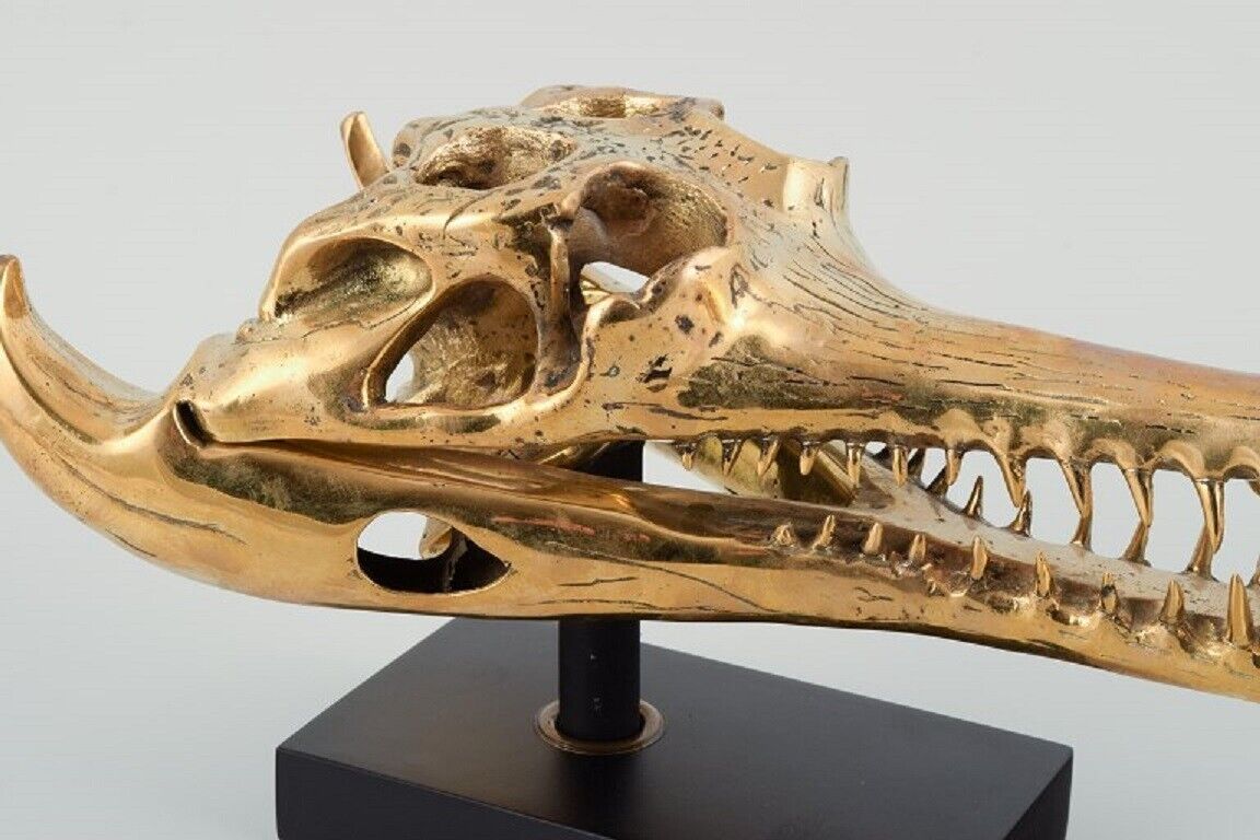 Large sculpture in gilded metal Modern design in the shape of crocodile skull