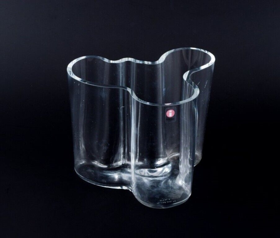 Alvar Aalto Iittala Finland "Savoy" vase in clear glass Late 20th century