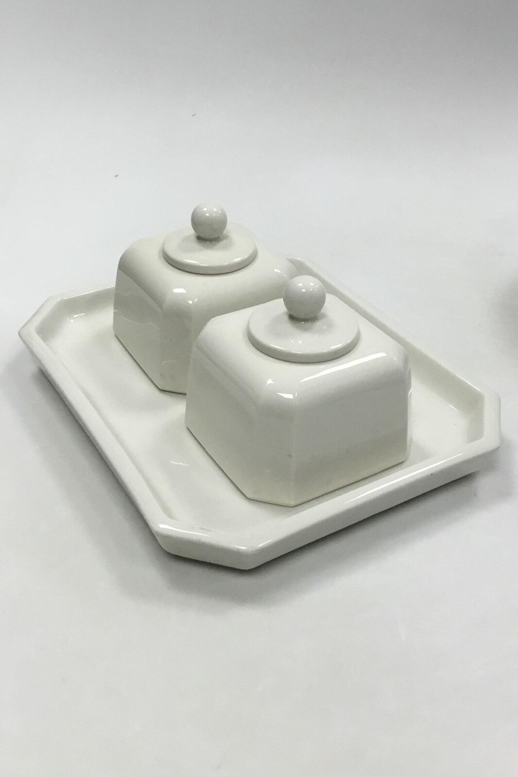 Royal Copenhagen Ink Well of solid white porcelain No 20358