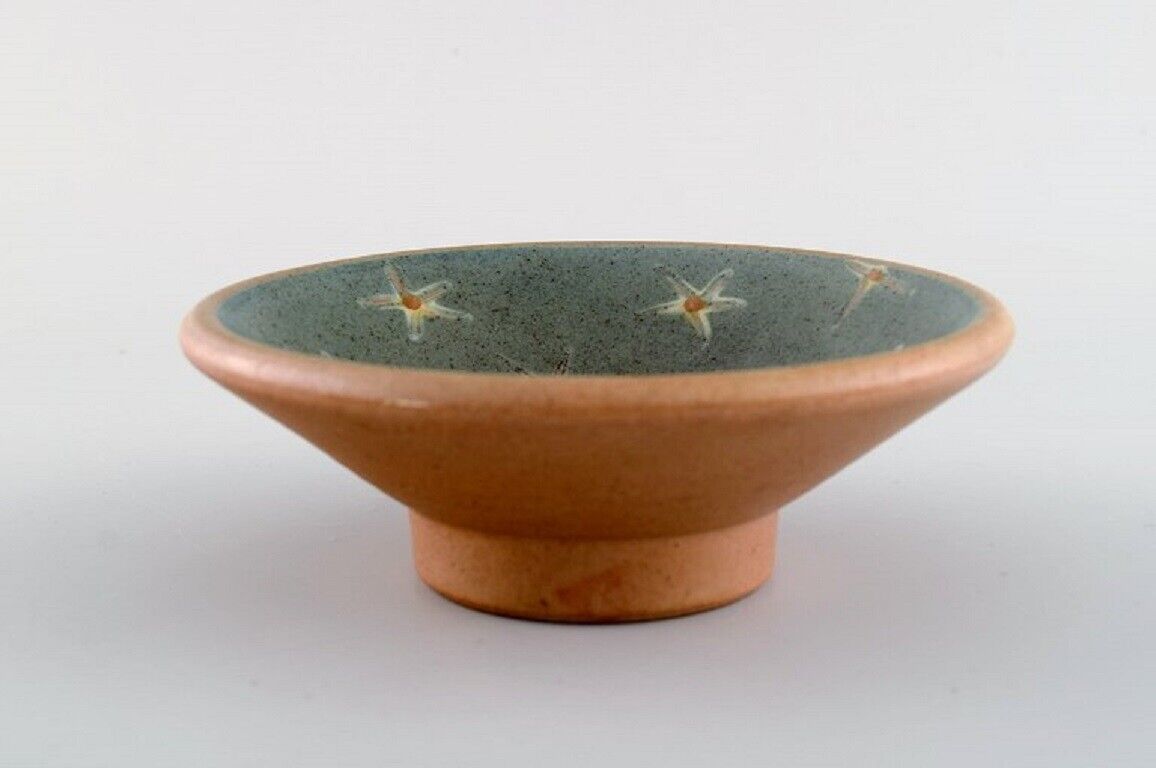 European studio ceramicist Unique bowl on foot in hand-painted glazed stoneware