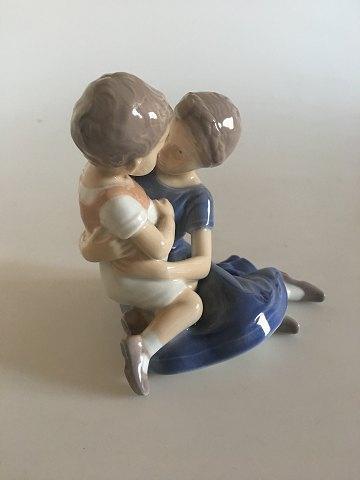 Bing  Grondahl Figurine Children Playing No 1568