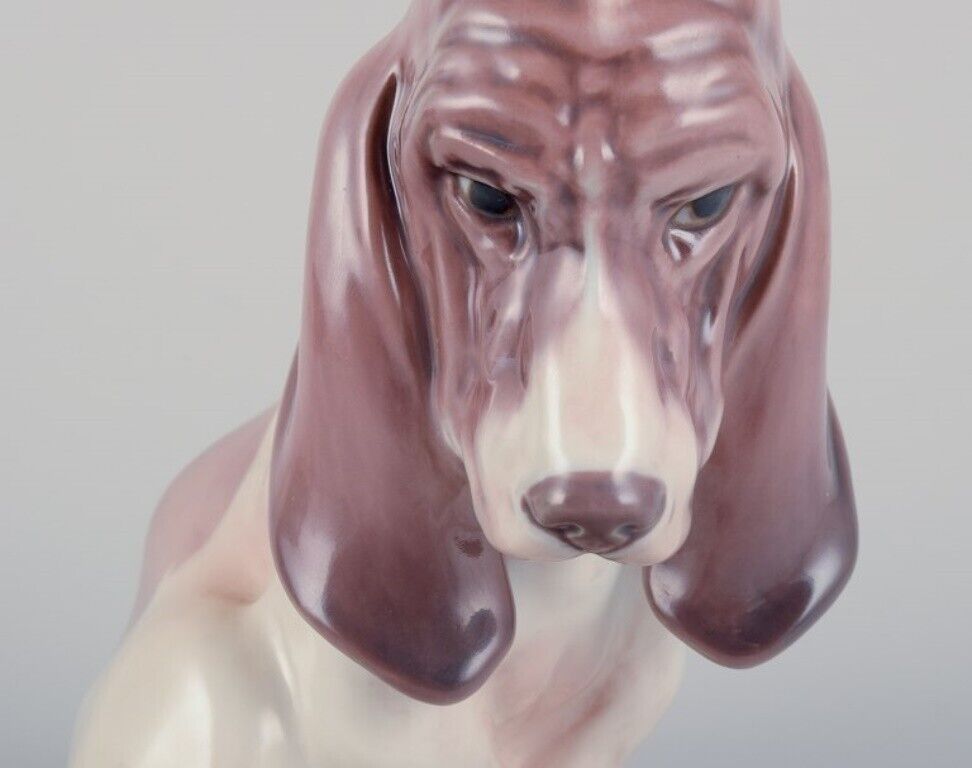 Dahl Jensen porcelain figurine of a sitting Basset Hound