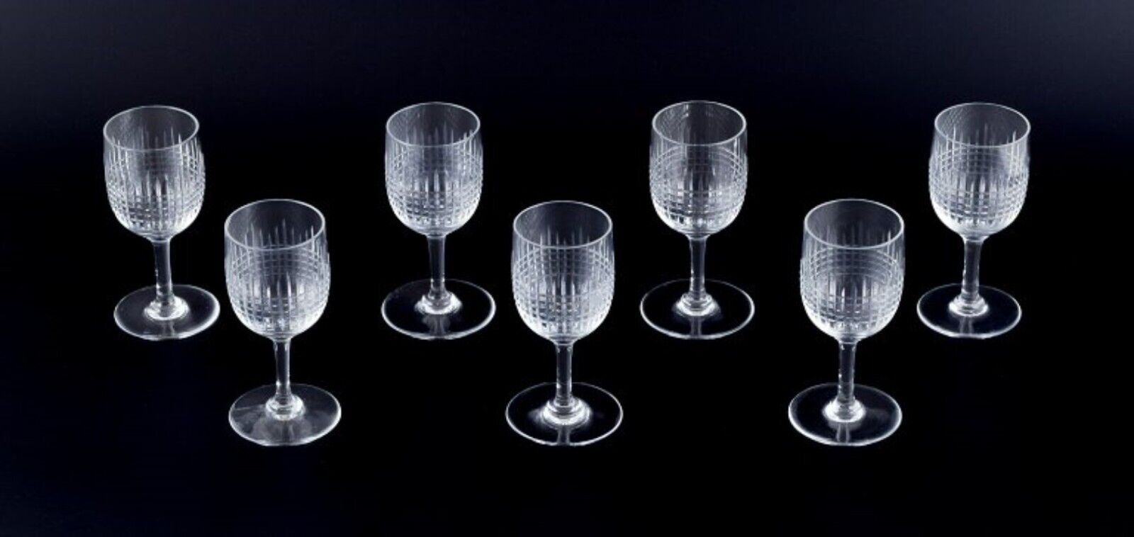 Baccarat France Set of seven "Nancy" red wine glasses in clear crystal glass