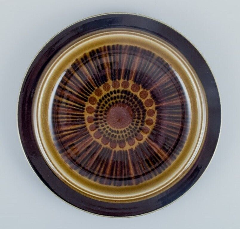 Set of four Arabia "Kosmos" dinner plates in stoneware