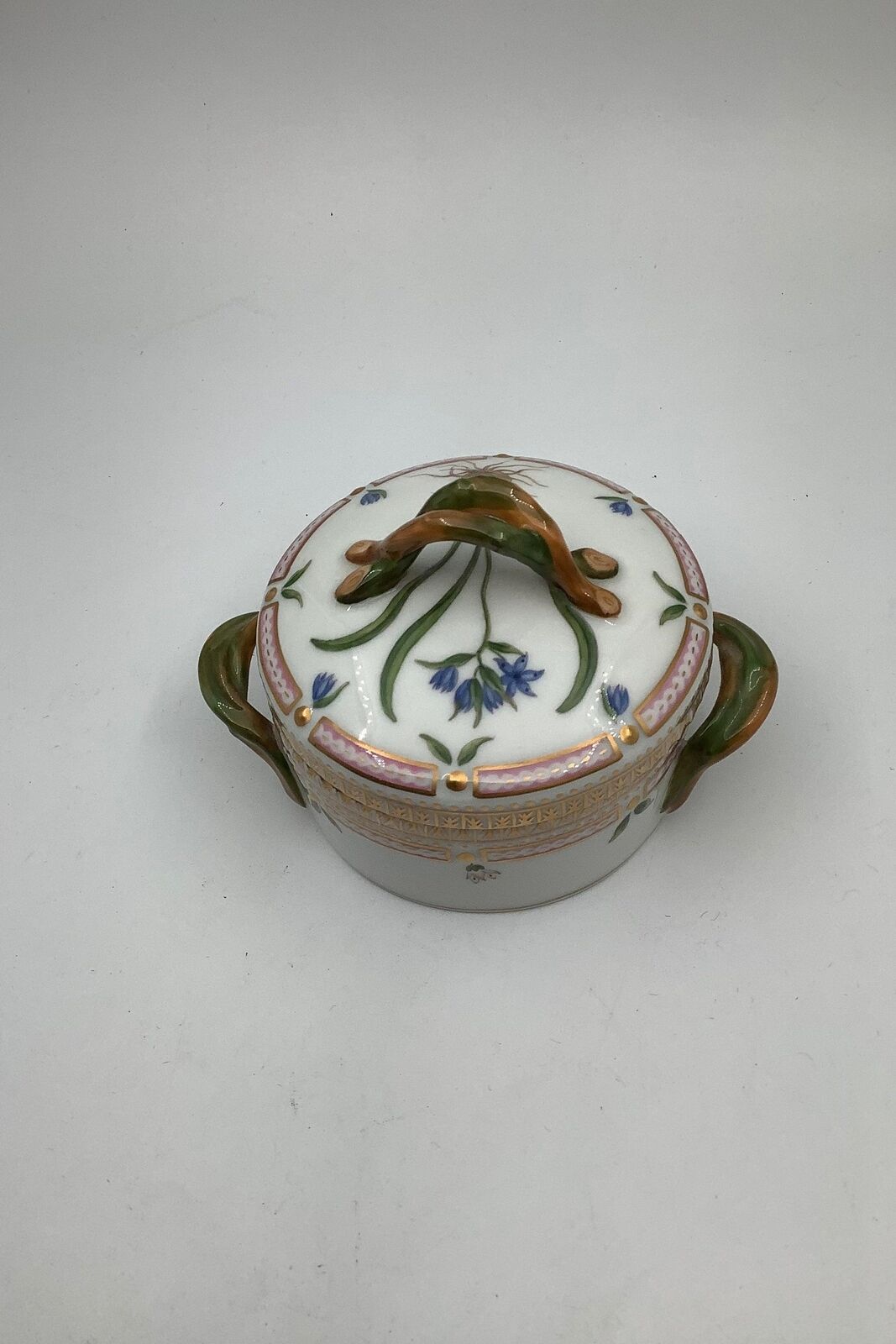 Royal Copenhagen Flora Danica Sugar Bowl No 156 (3502) Latin name: "Scilla Verna