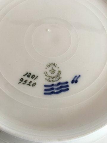 Royal Copenhagen Midsummernightsdream Fish Plate No 1201/9520