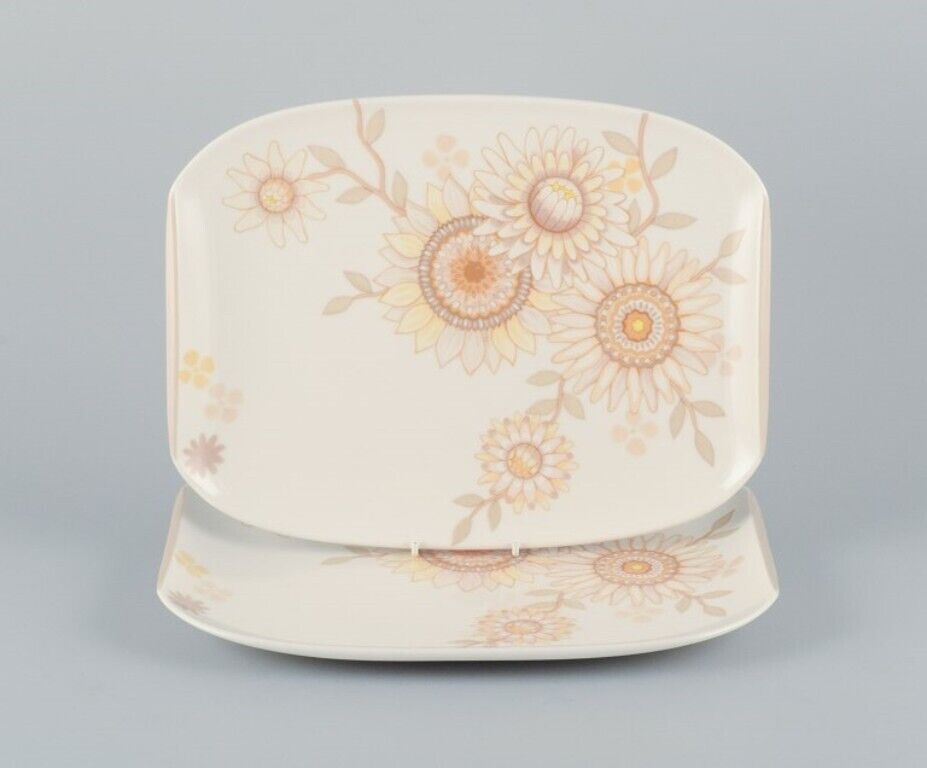 Villeroy  Boch Luxembourg Two porcelain dishes Designed in retro-style
