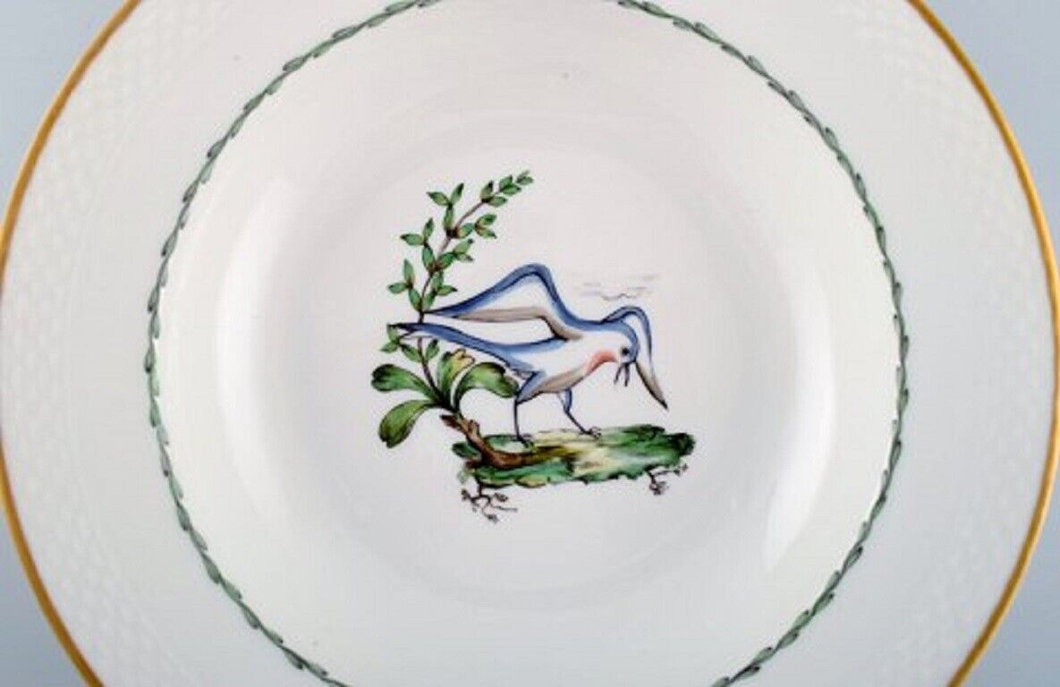 Royal Copenhagen soup plate in hand-painted porcelain with bird motifs 17 pcs