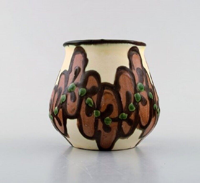 Kähler HAK Vase in glazed ceramics Maroon flowers on light base 1930 / 40's