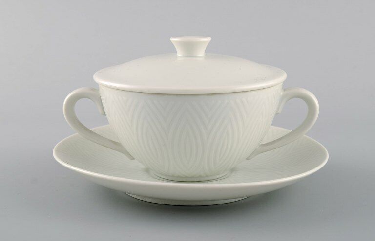 Royal Copenhagen Salto Service White Six bouillon cups with saucers 1960s