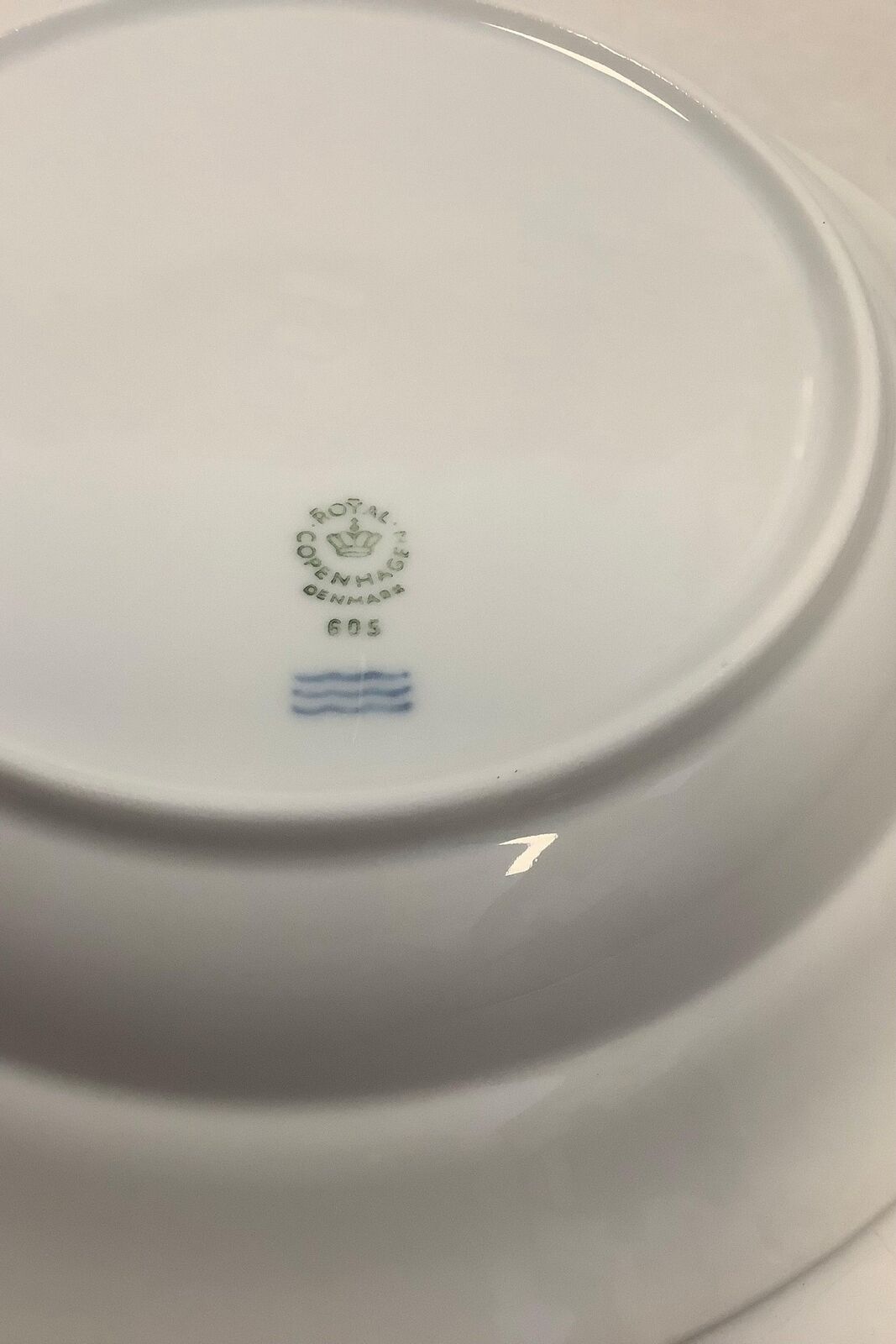 Royal Copenhagen White Magnolia Glazed Deep plate No 605