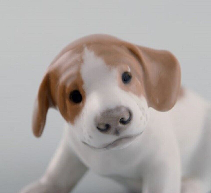 Royal Copenhagen porcelain figurine Pointer puppy 1920's