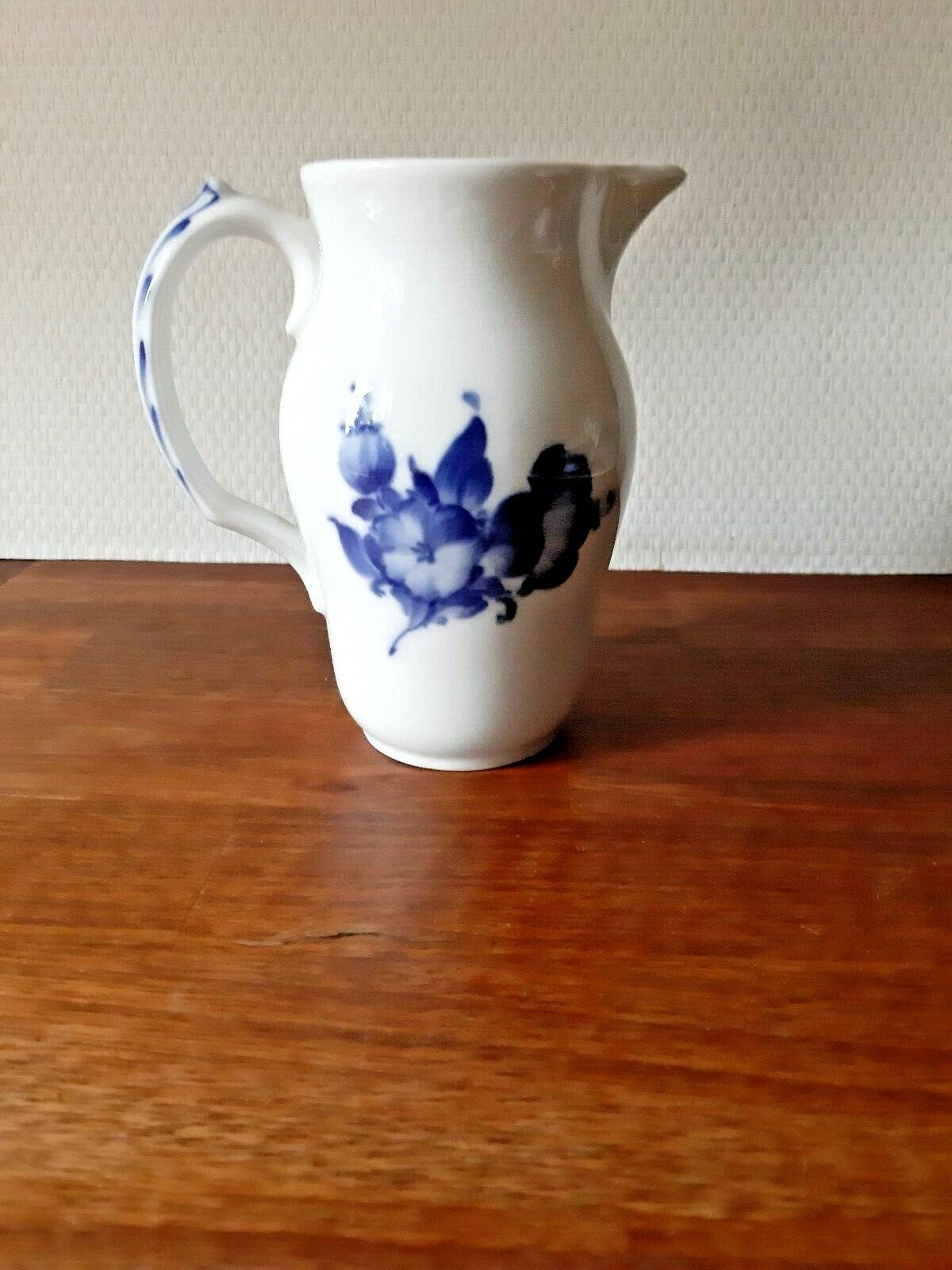 OLD Milk Jug BLUE FLOWER BRAIDED 1923 - 1928 Royal Copenhagen # 10-8143 Fact 2