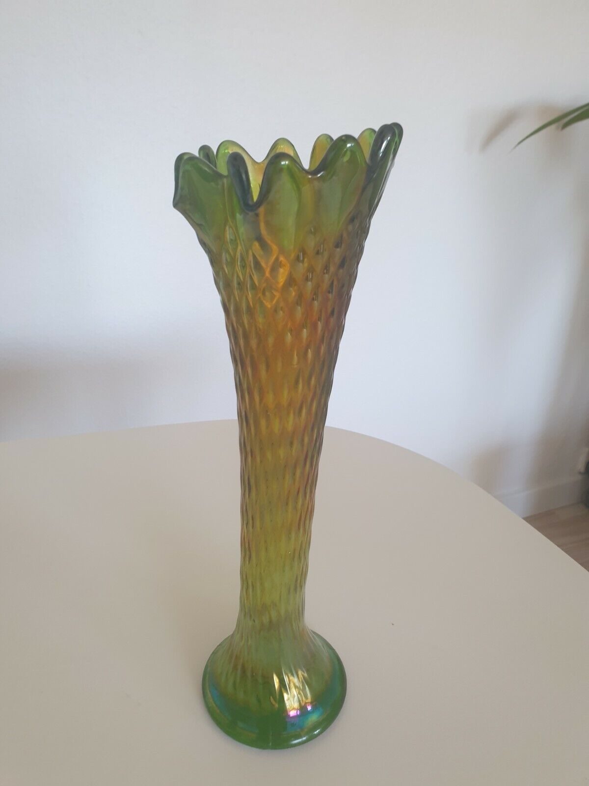 Beautiful Green Glass Vase 23 cm