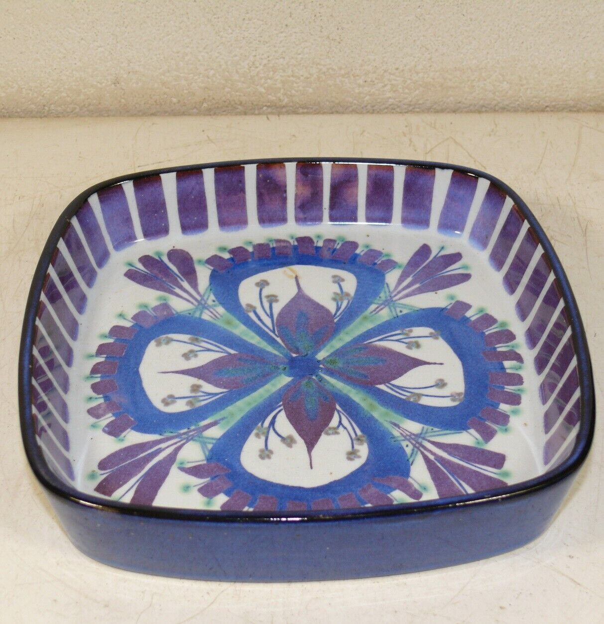 ROYAL COPENHAGEN Marianne Johnson Fajance Dish # 174/2883