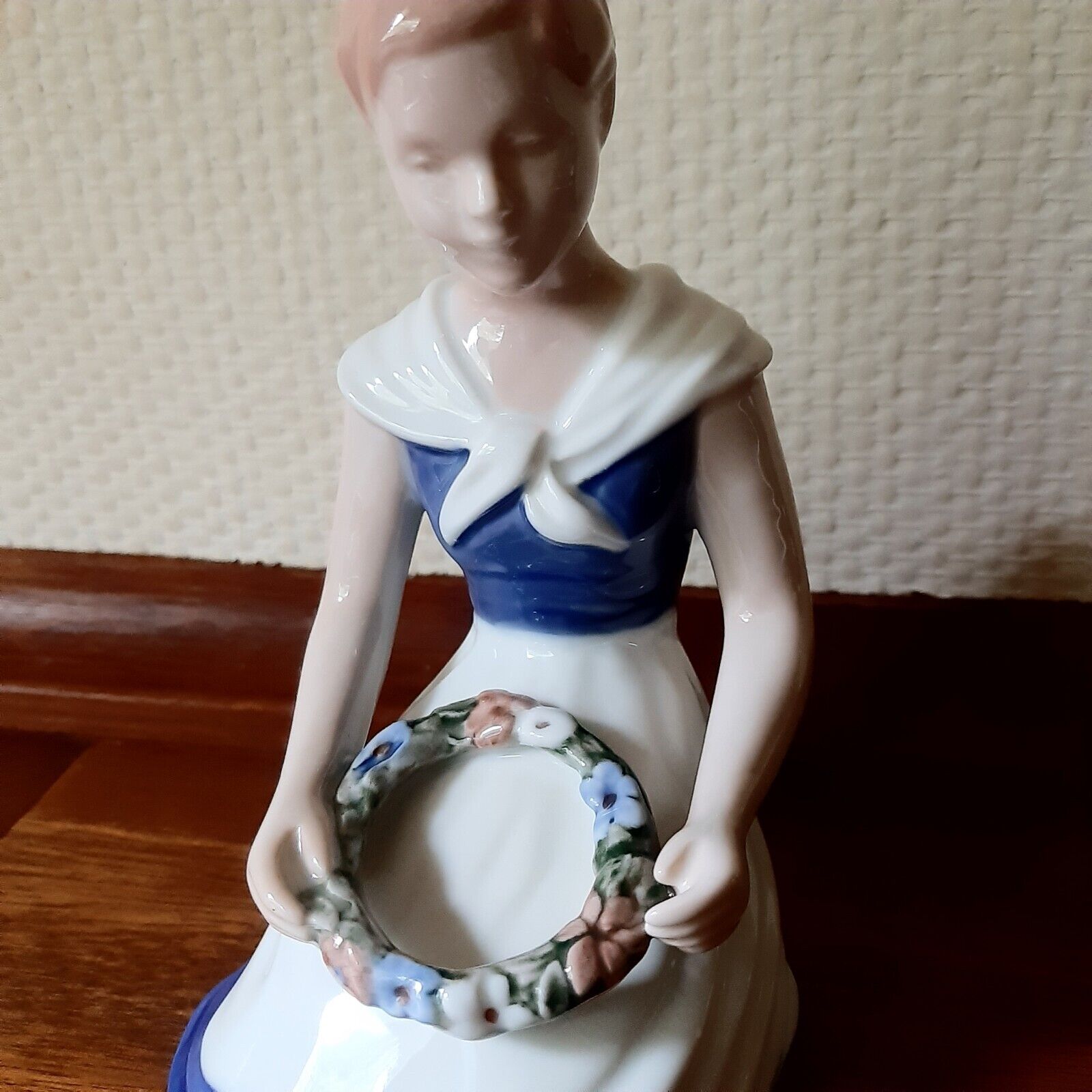 GIRL with GARLAND # 2345 Vita Thymann Bing & Grondahl Royal Copenhagen Fact 1