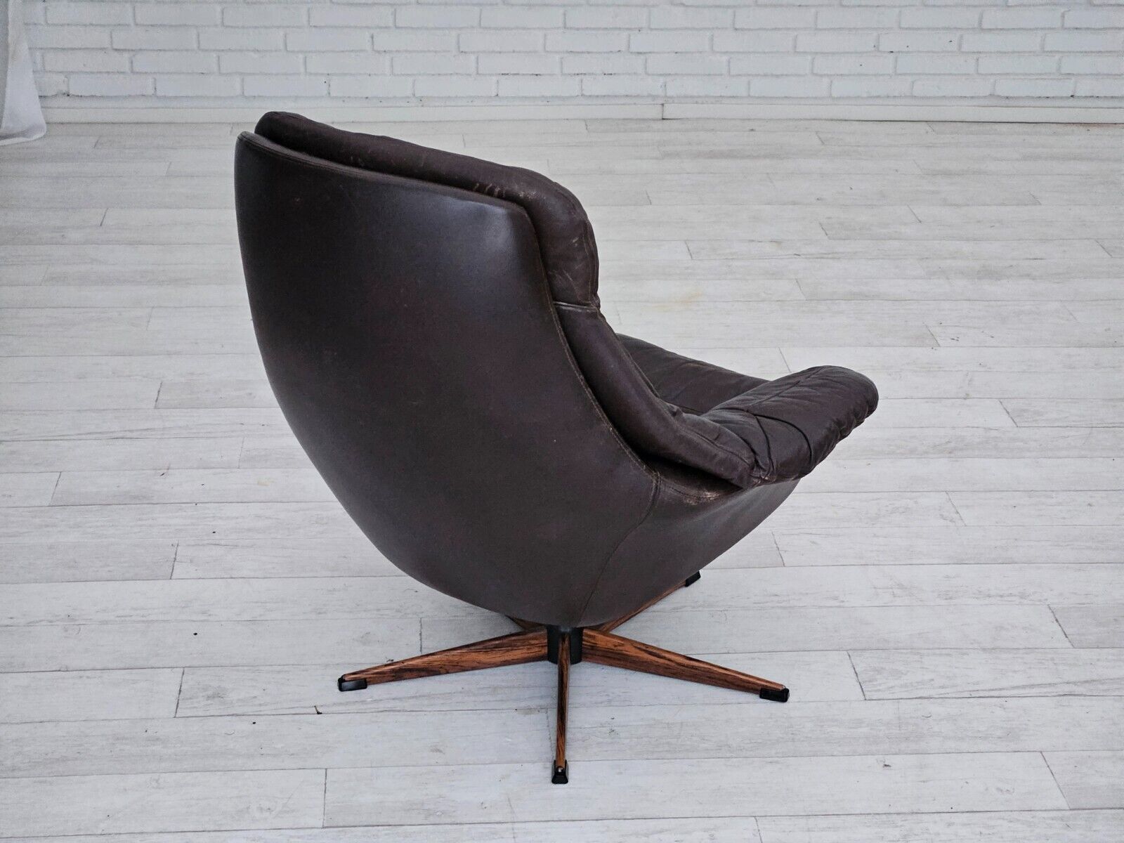 1970s Vintage Danish leather armchair by HWKlein original good condition