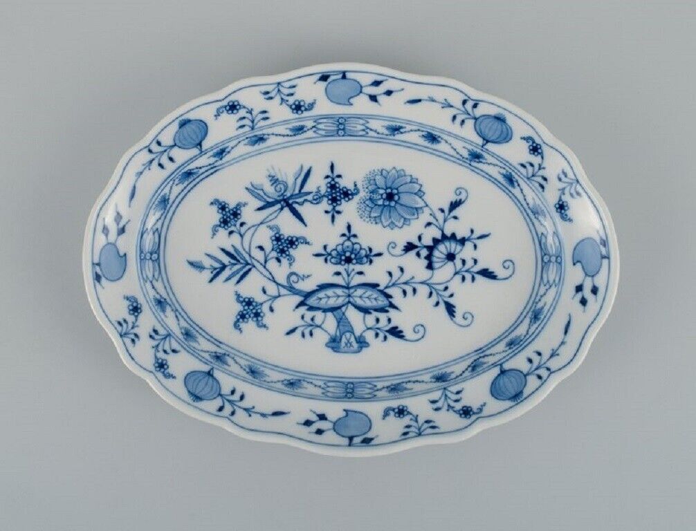 Meissen Blue Onion oval dish in porcelain Approx 1900