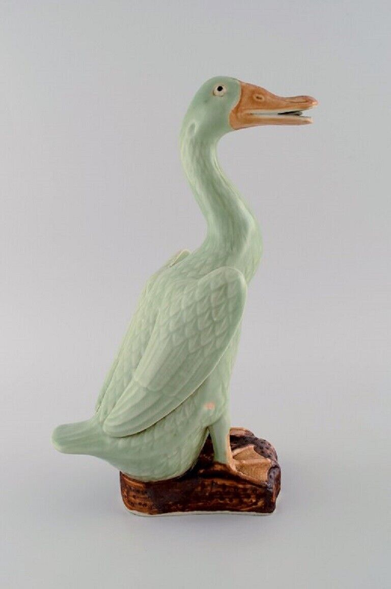 Austrian studio ceramicist Goose in glazed stoneware 1930s / 40s