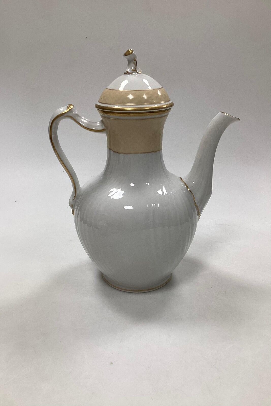 Royal Copenhagen Pattern 788 Round Coffee Pot No 1794